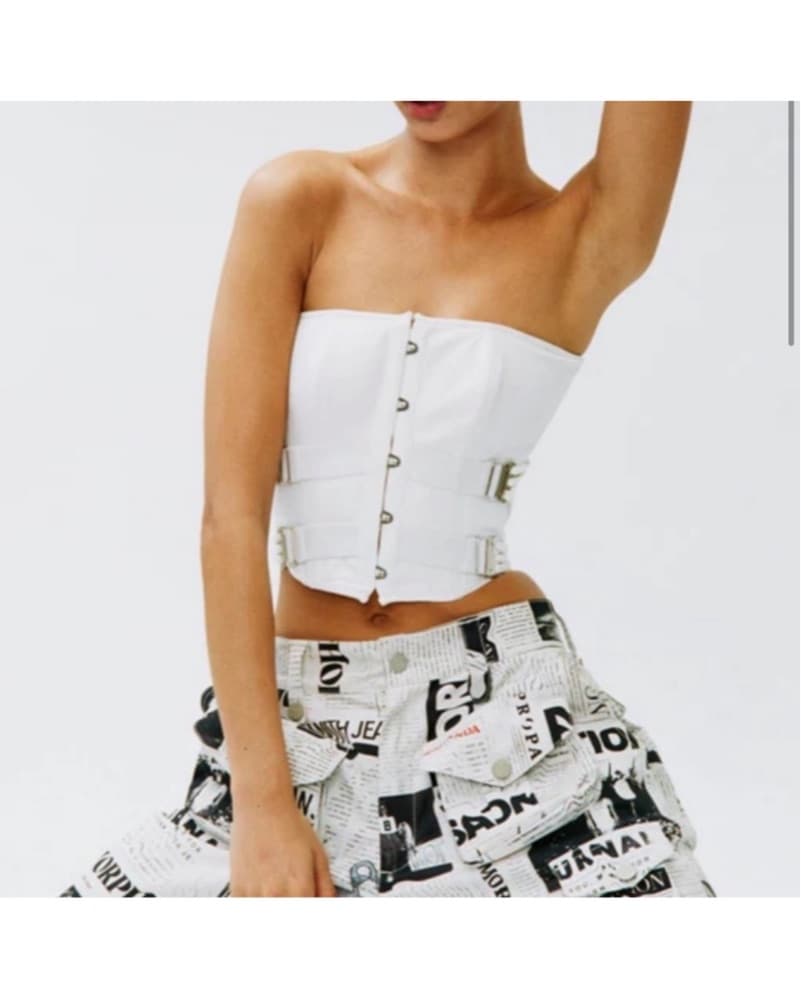 White Corset - With jean  - Image 1