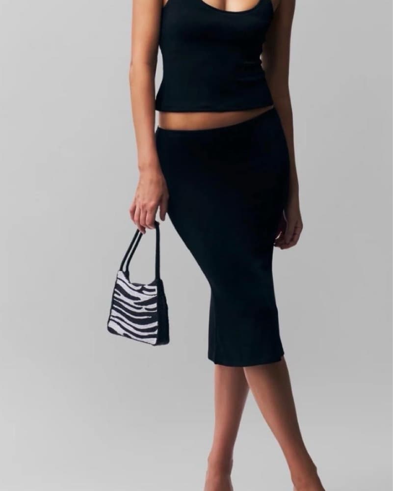 Guizio Midi Skirt Black Sold Out - Image 1