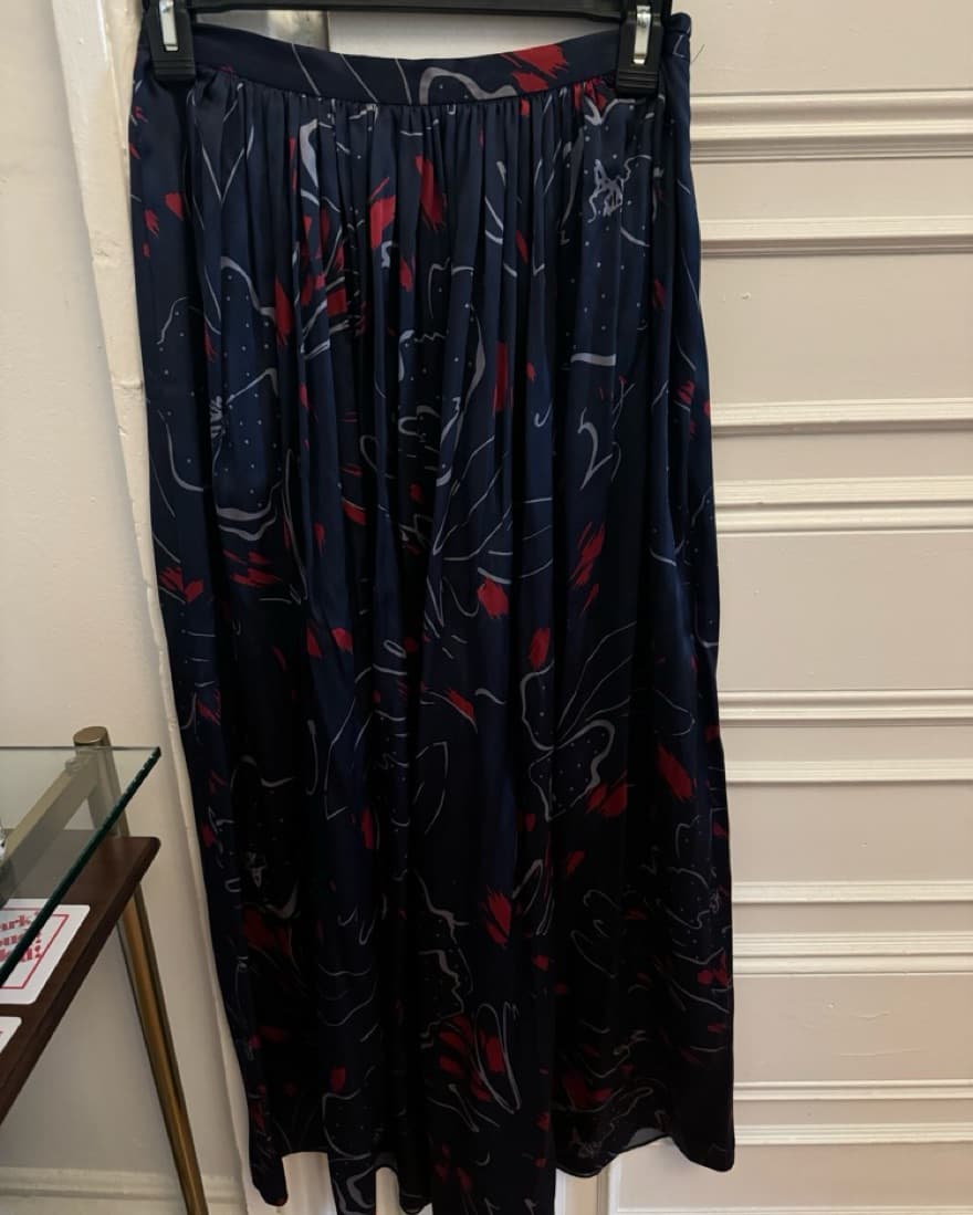 Giorgio Armani Navy Silk Skirt - Image 2