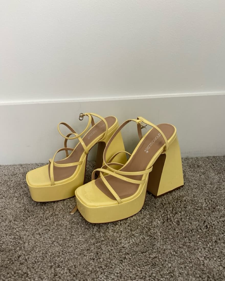 JustFab Pale Yellow Chunky Heels - Image 2