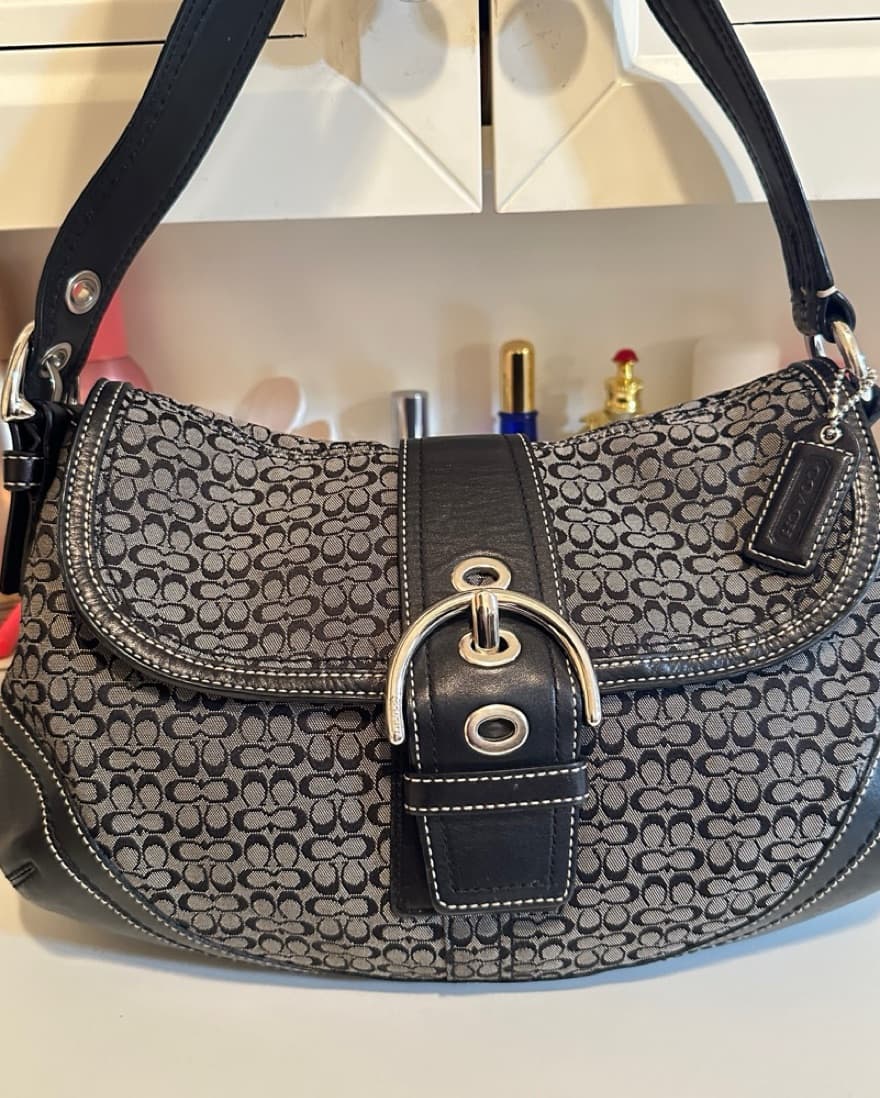 Vintage Black Coach Soho Shoulder Bag - Image 2