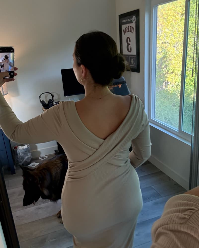 Elegant Ribbed Midi Dress - Image 2