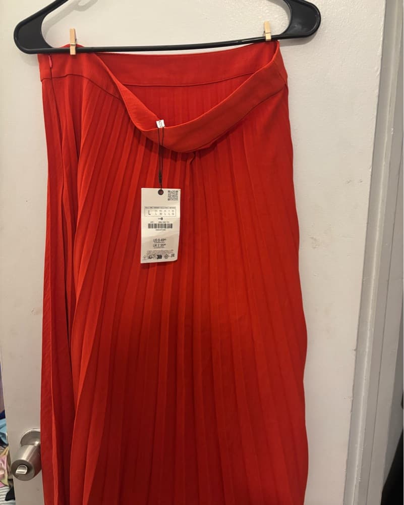 Vibrant Orange  Pleated Midi Skirt - Image 2