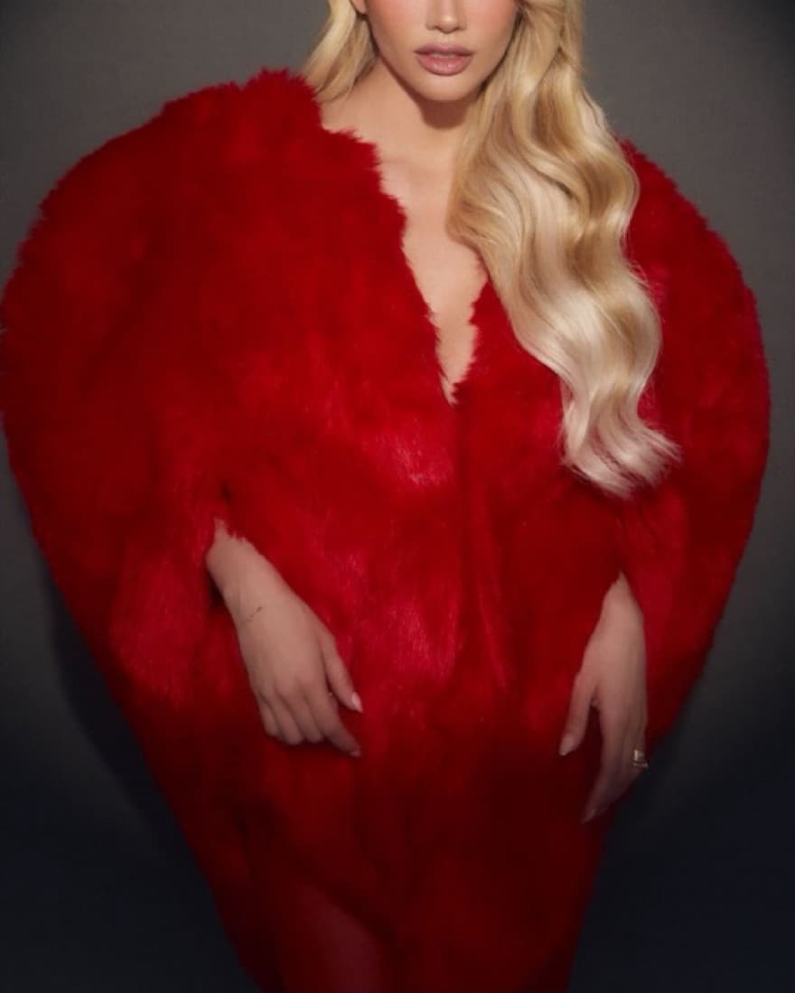 SEV.furtique- Heart Fur Poncho/Coat - Image 1