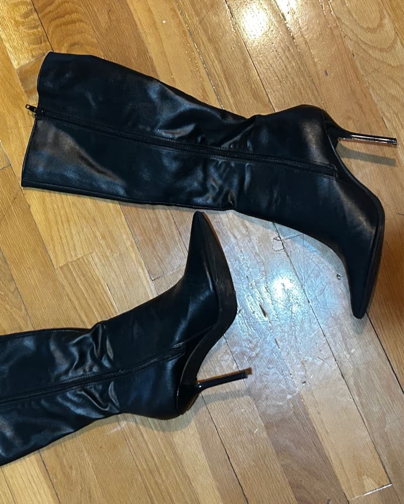 BLACK LEATHER BOOTS - Image 2