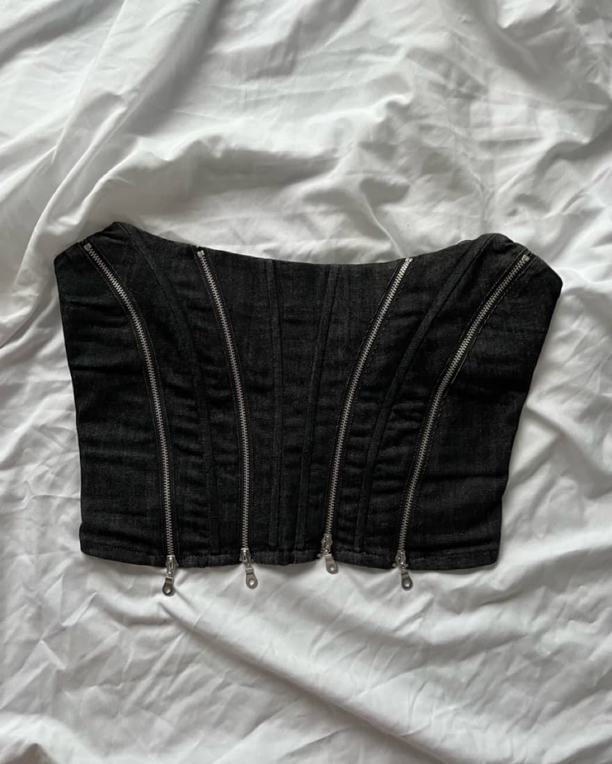 With Jéan Mirabel Corset SZ SMALL - Image 2