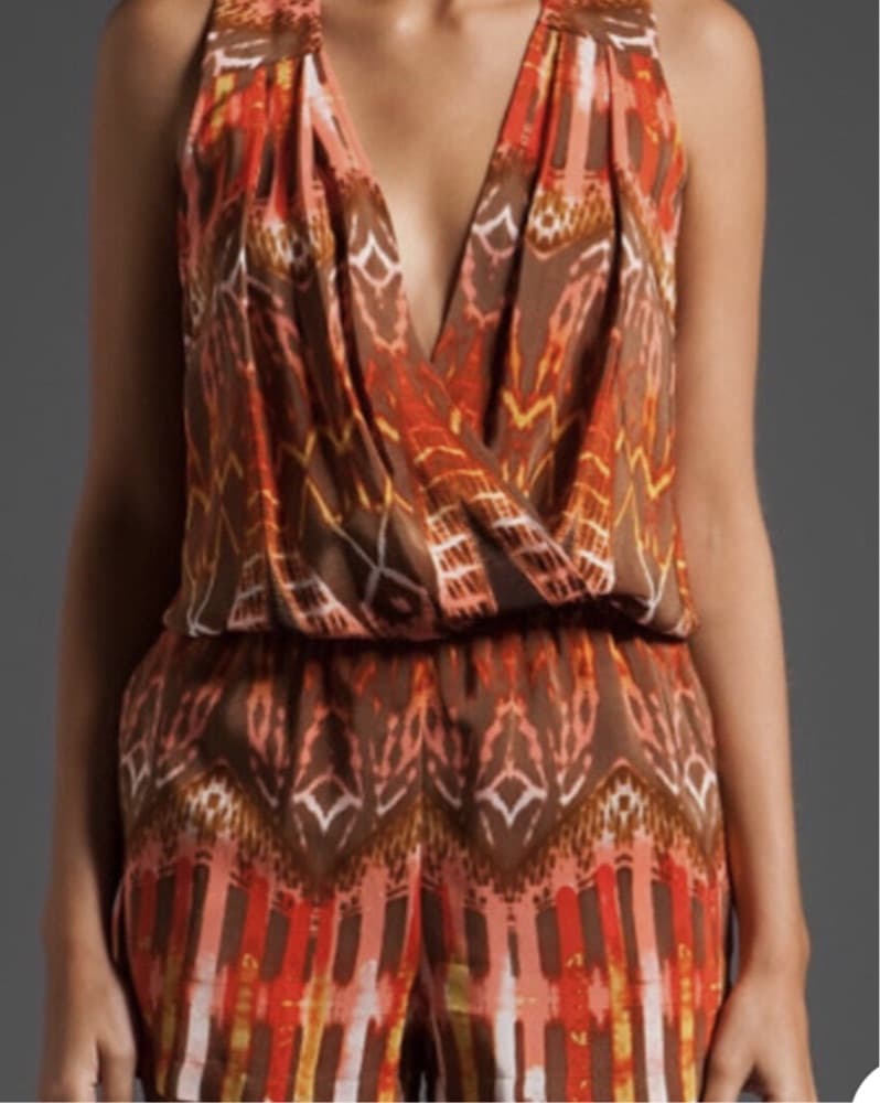 Sunset Color Pattern Romper BCBG - Image 3