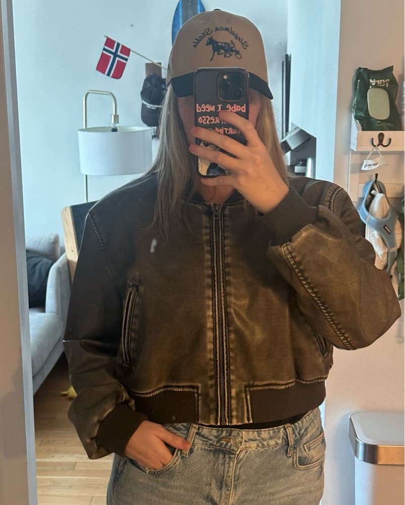 Brownish Leather Bomber Jacket - Image 3