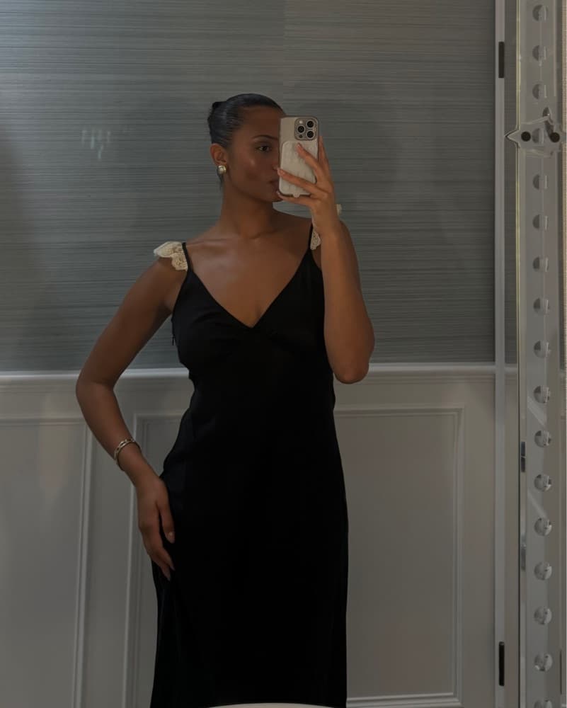 Black And Lace Doen Dress  - Image 2
