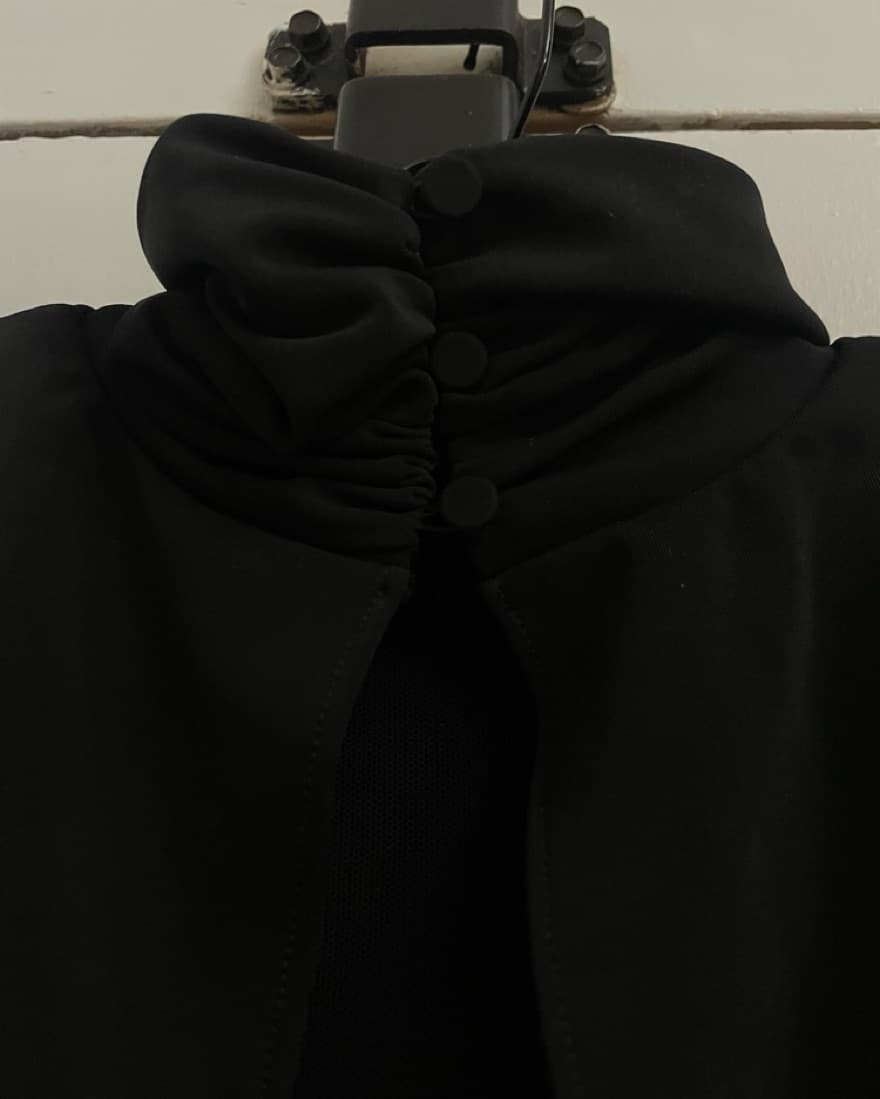 Cinq à Sept Black Dress Size 4  - Image 4