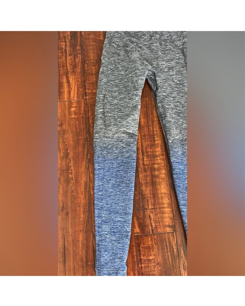 Lululemon Leggings with Textured Detail - Image 3