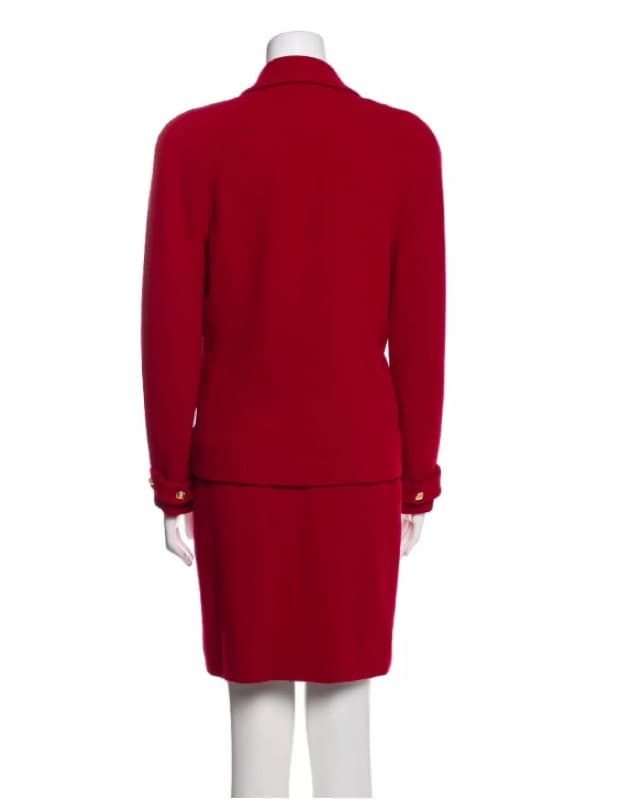 CHANEL size 36 red wool skirt suit - Image 4