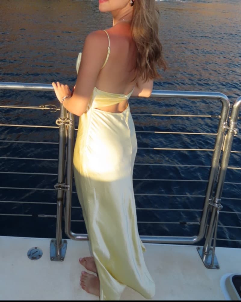 Elegant Sunshine-Inspired Gown - Image 2