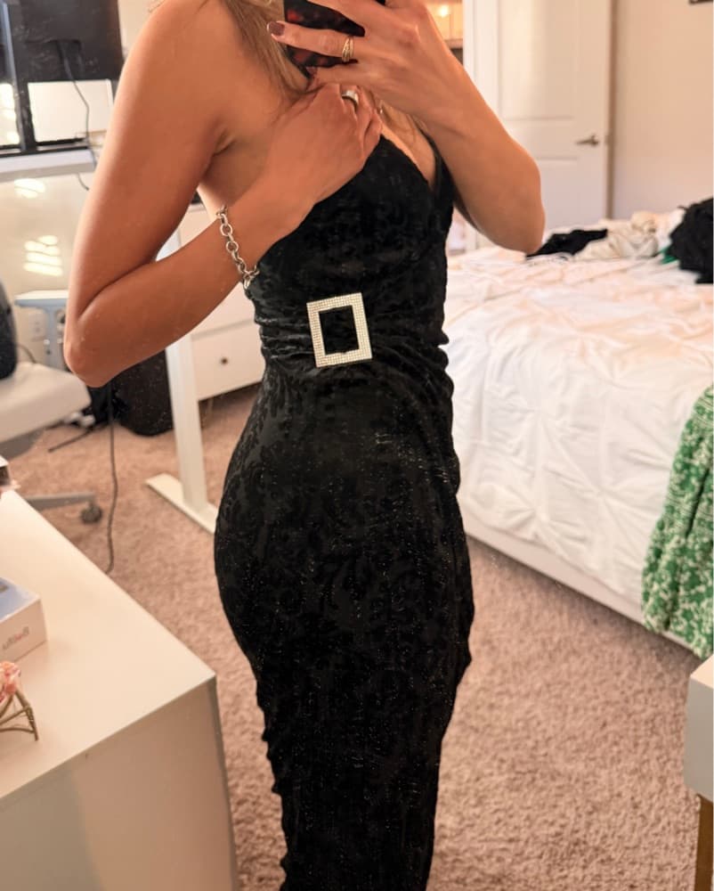 Black velvet midi dress  - Image 2
