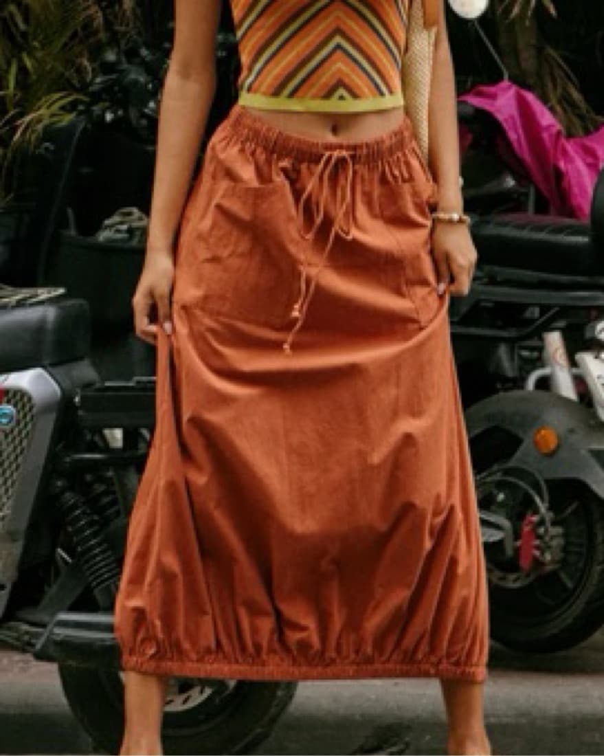 Woven Mid Rise Knotted Pocket Maxi Skirt - Image 2
