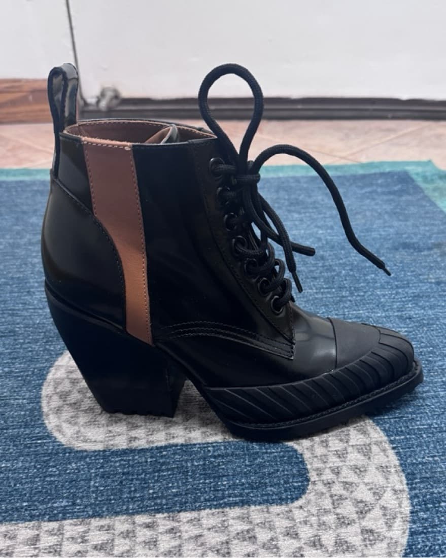  Chloé Patent Leather Ankle Boots - Image 3