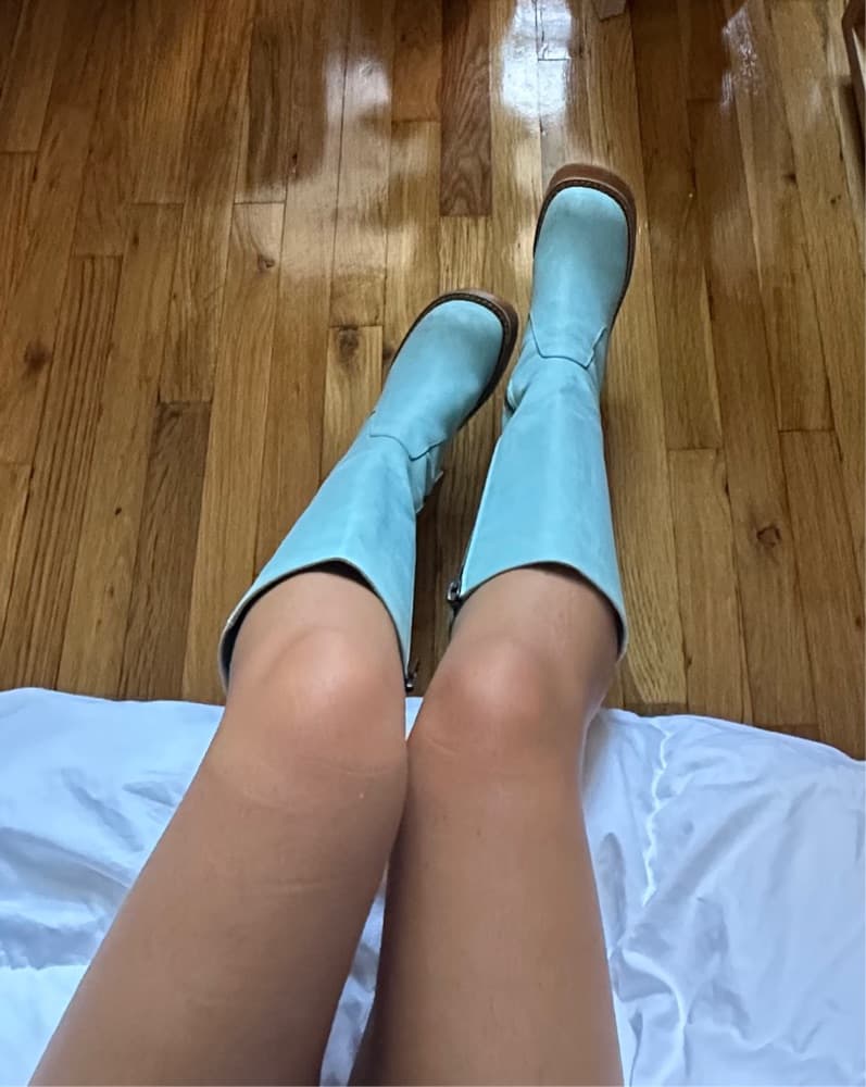 Delia’s “vintage Soul” Platform Boots - Image 3