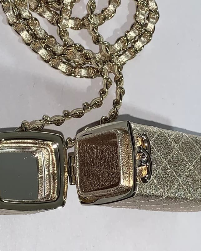 RARE!  CHANEL gold leather LIPSTICK CASE - Image 6
