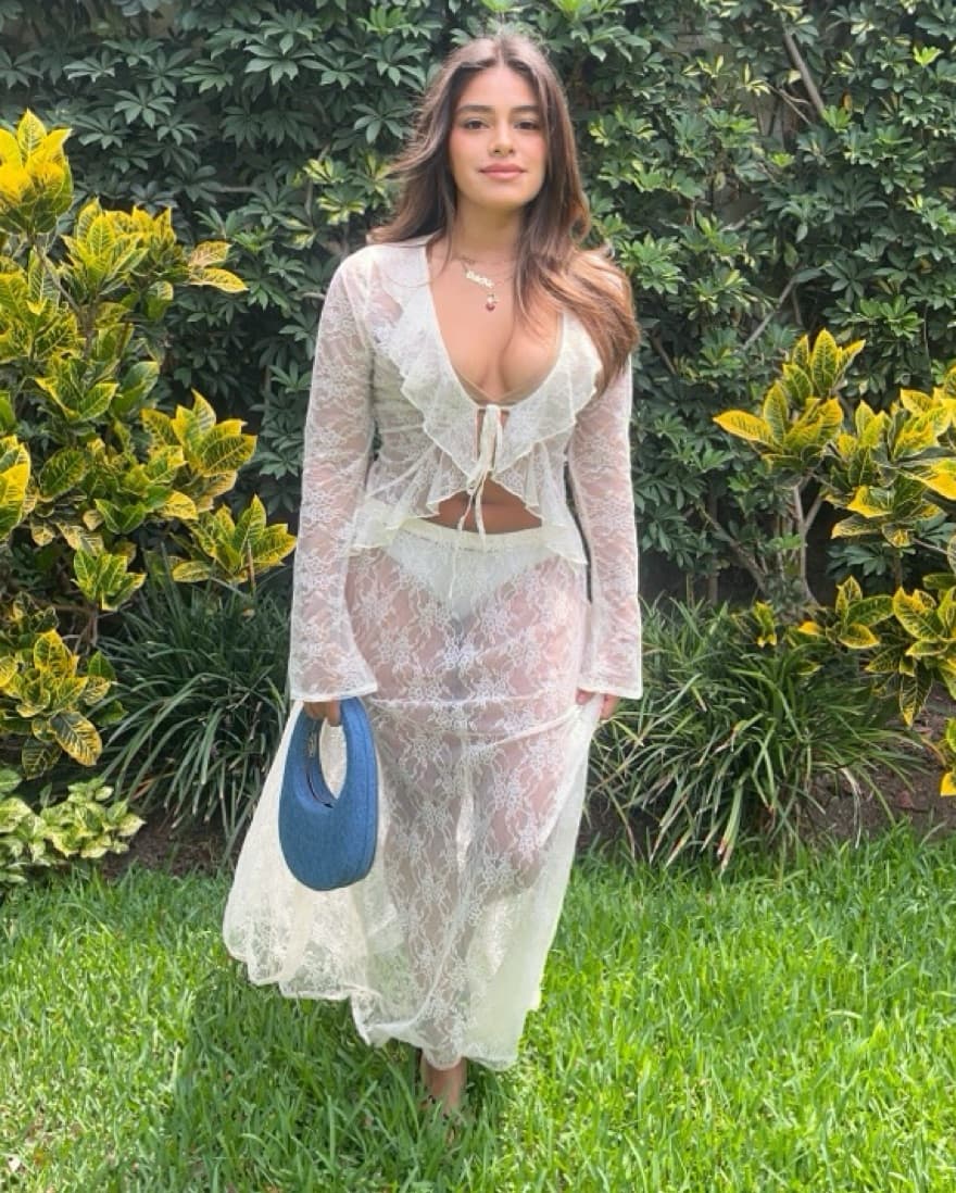 Lace  top  - Image 2