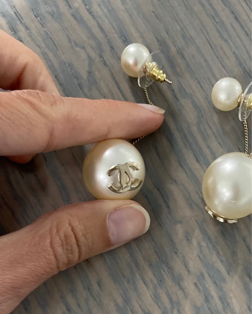 Chanel Pearl Drop Earrings - Image 3