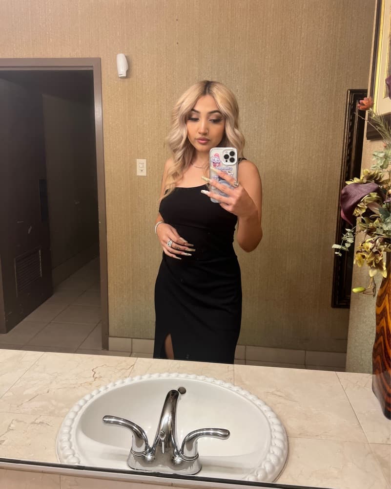 Black Formal Dress With Leg Slit - Image 6