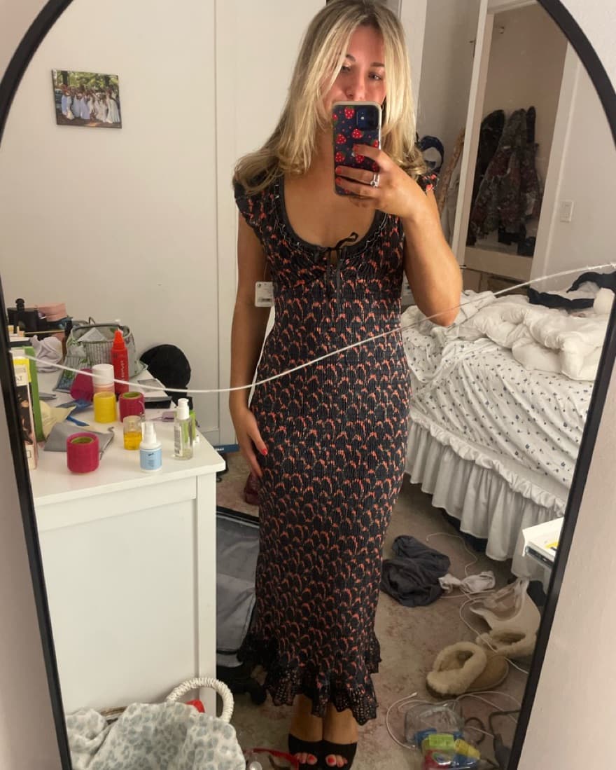 Mckenna Velvet Midi Dress - Image 6