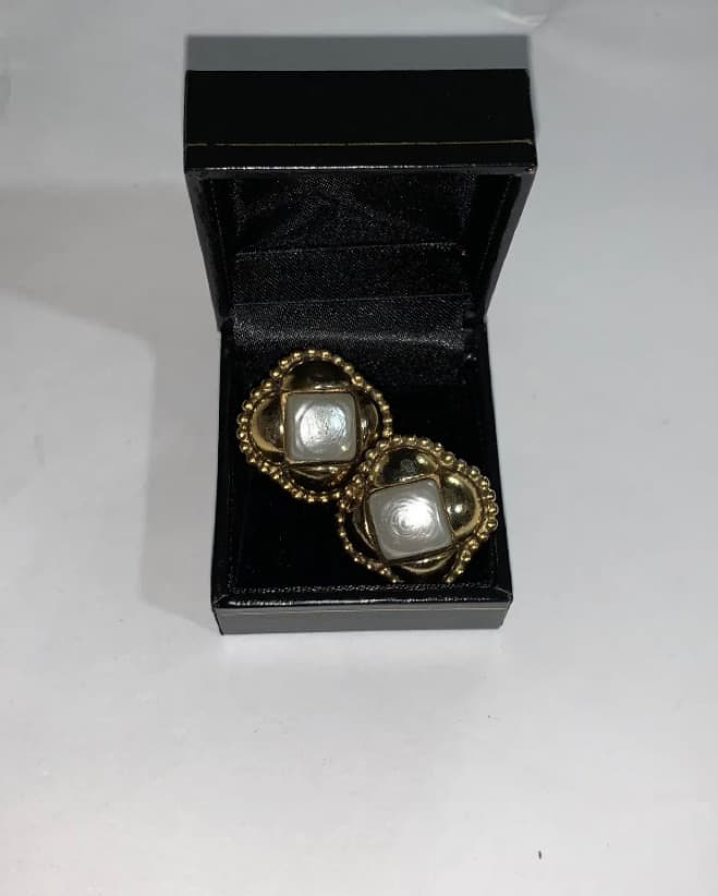 vintage CHANEL earrings - Image 5