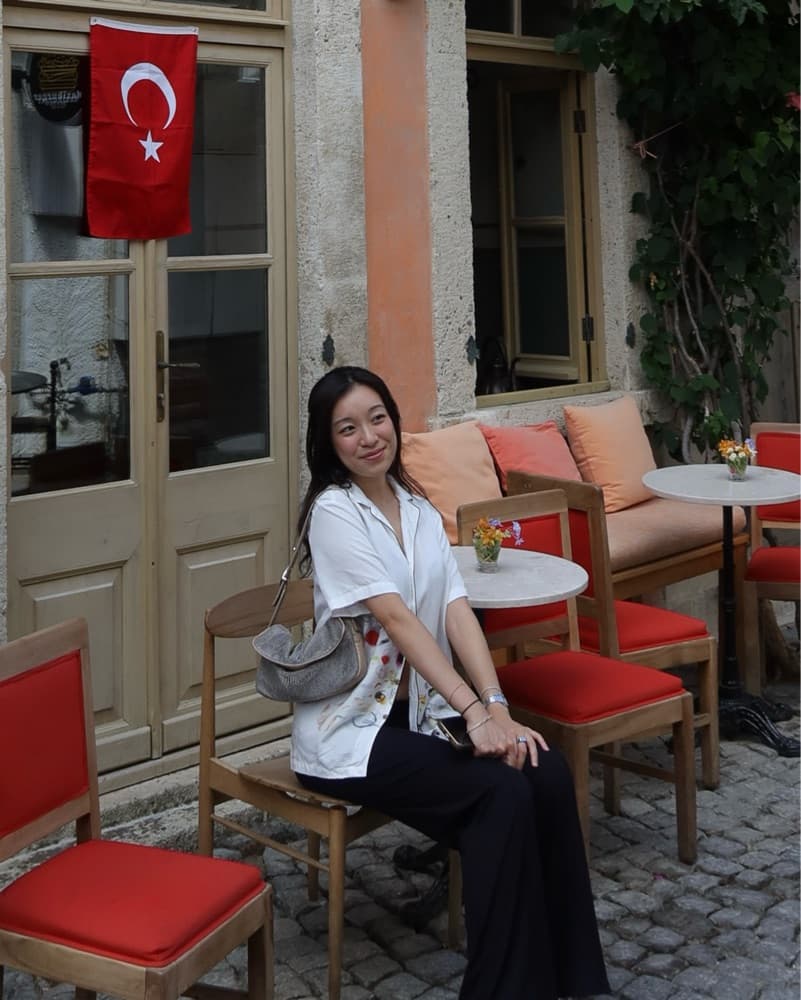 Relaxed Button-up Shirt - Image 2