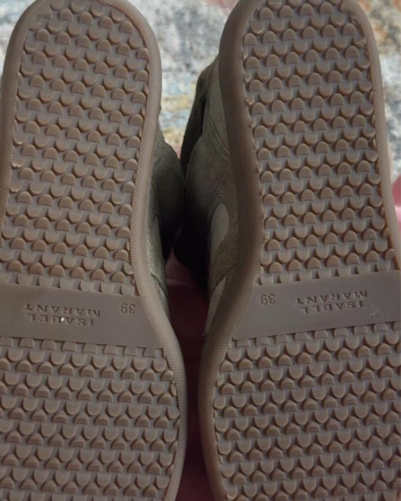 Stylish Isabel Marant Suede Sneakers - Image 3