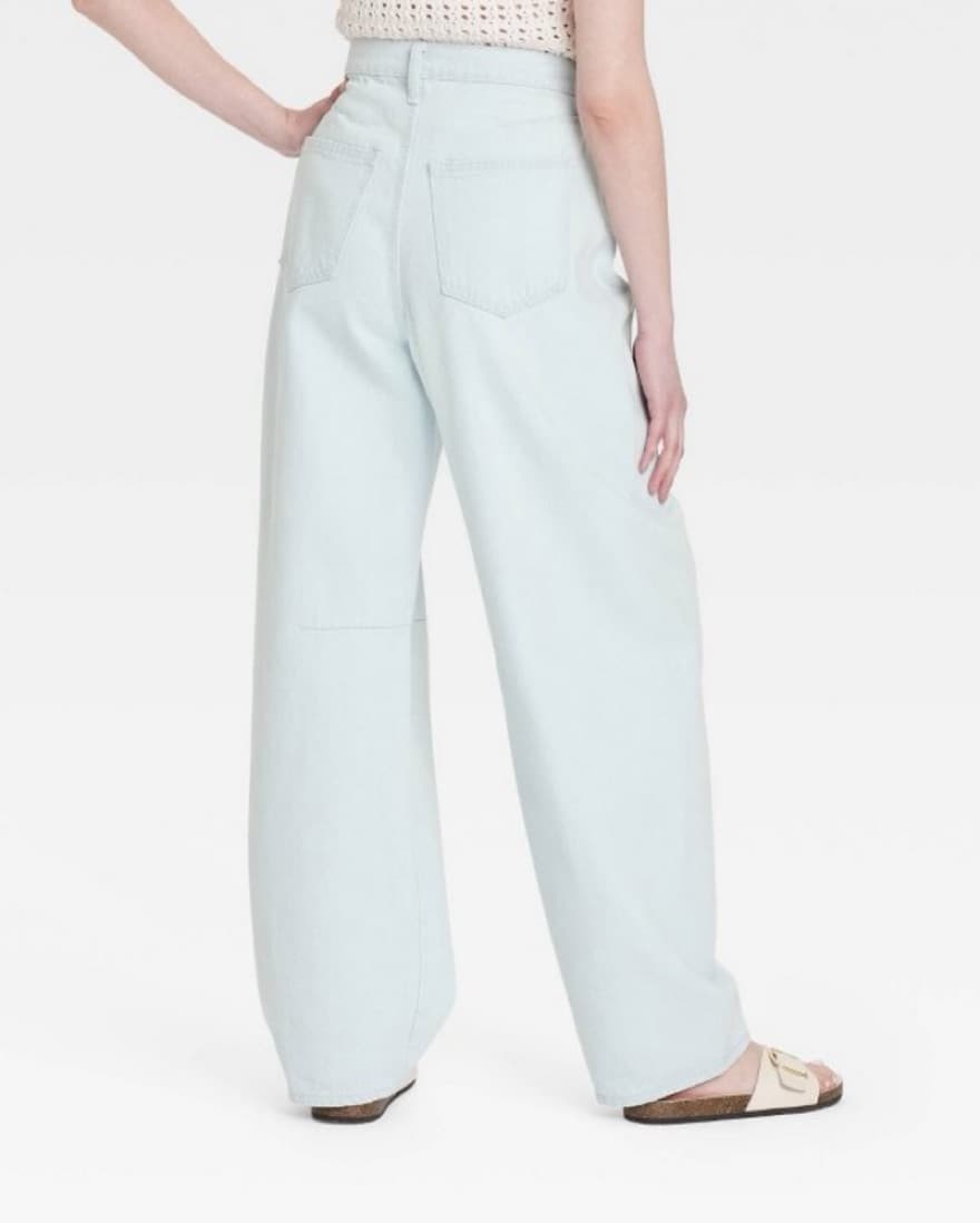Light Wash Wide Leg Barrel Jeans - Image 3