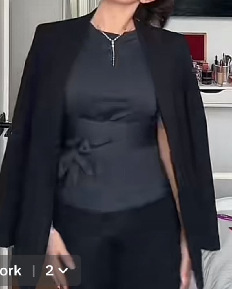 Chic Black Formal Blazer - Image 4