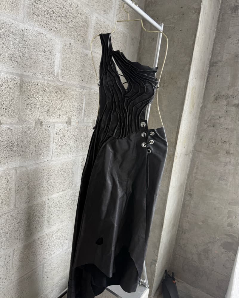 Niné Leather One Shoulder Dress - Image 5