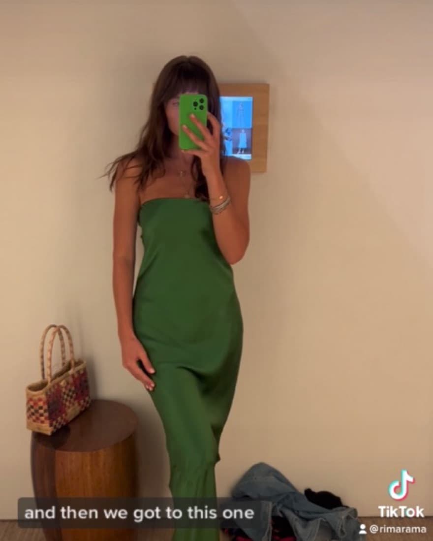 Gorgeous Reformation Green Silk Maxi  - Image 2