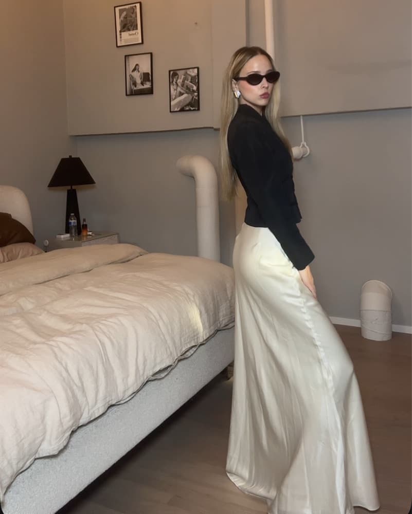 White Maxi Skirt + Vintgae Blazer  - Image 2