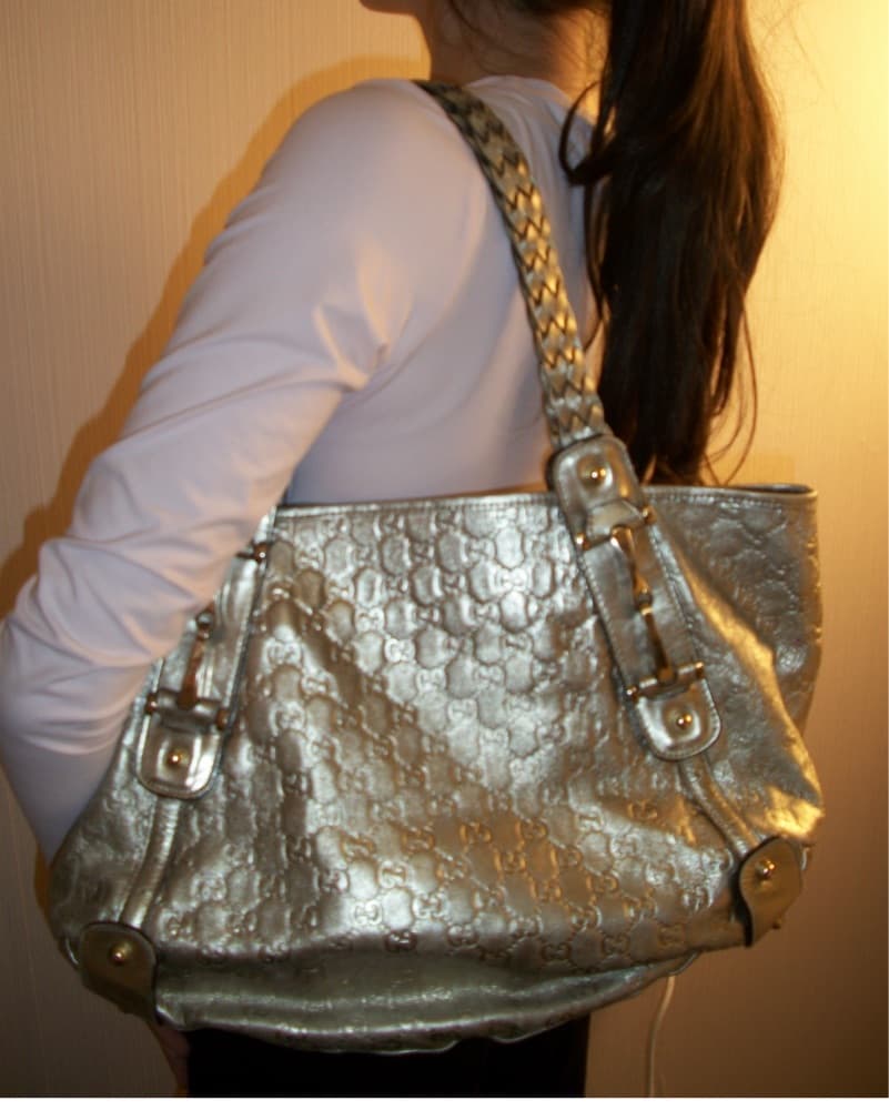 Gucci Silver Metallic bag - Image 2