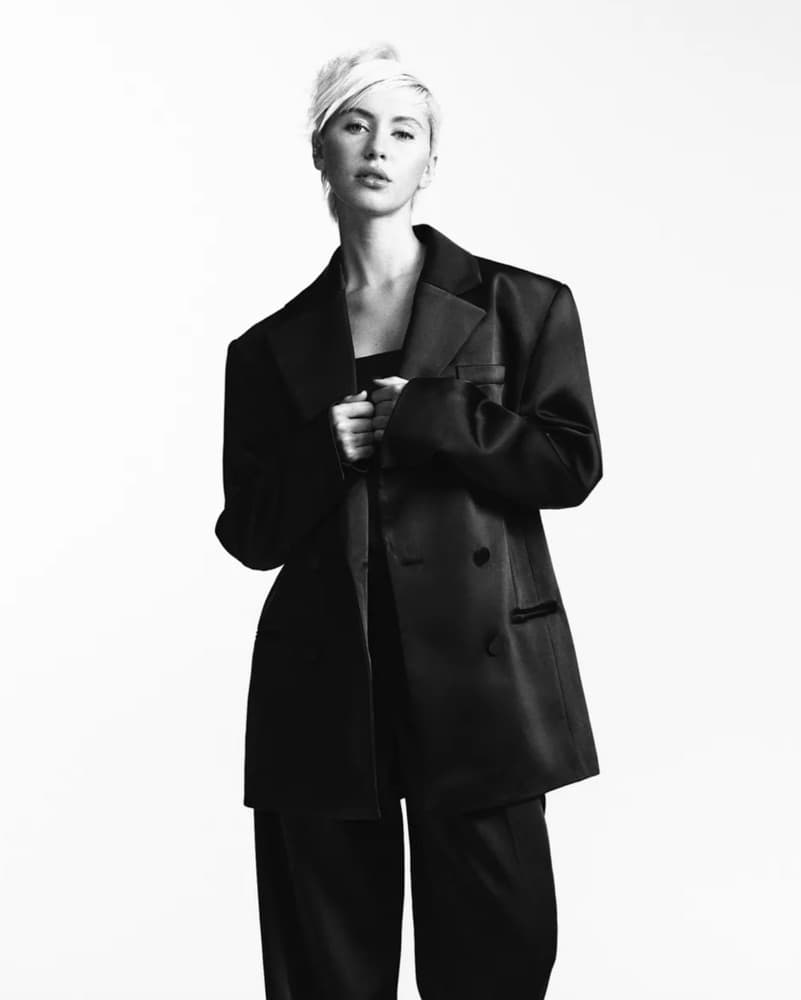 Sophisticated Oversized Satin Blazer - Image 3