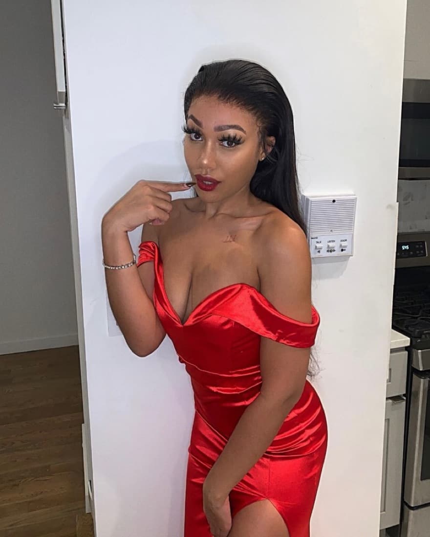 Elegant Red Dress  - Image 2