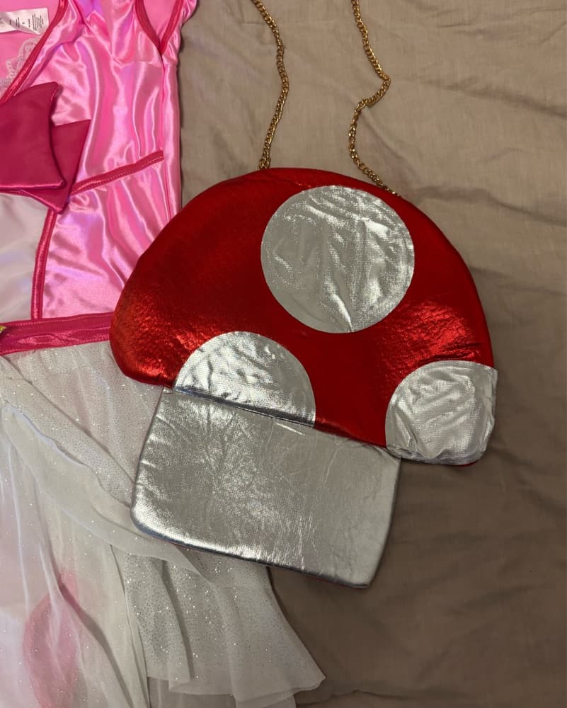 Sleeping Beauty/Princess Peach Costume - Image 4