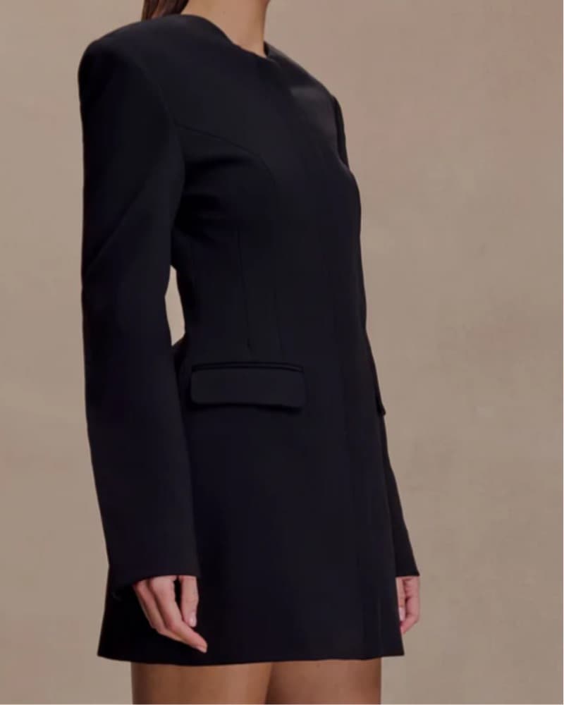 Chic Black Collared Mini Dress - Image 3