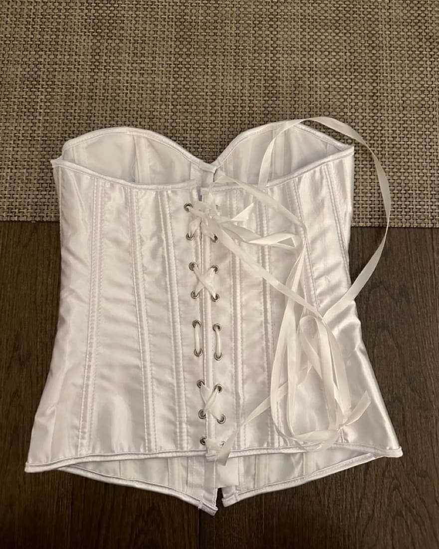 simple white corset top - Image 2