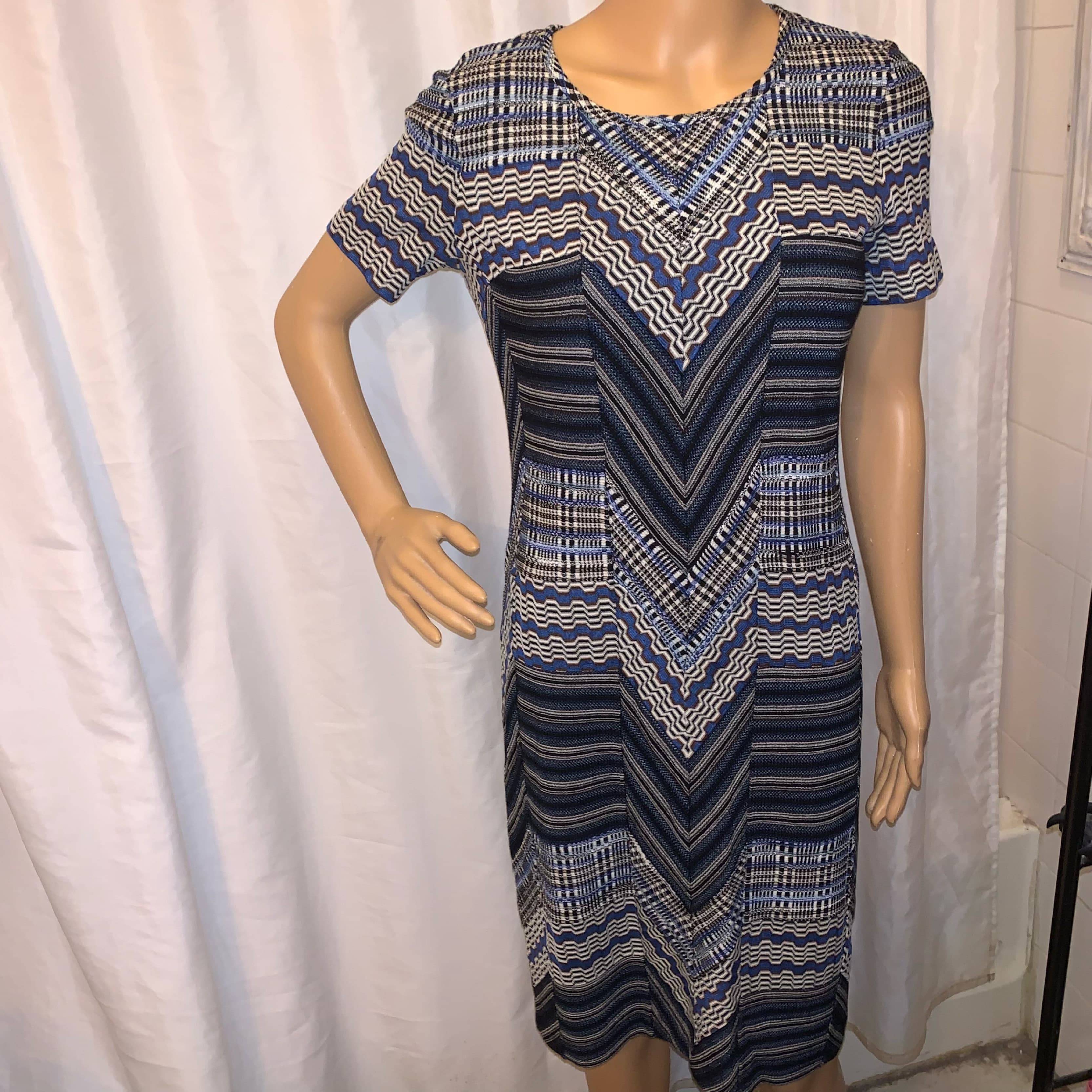 MISSONI size 40 patchwork knit MIDIDRESS - Image 1