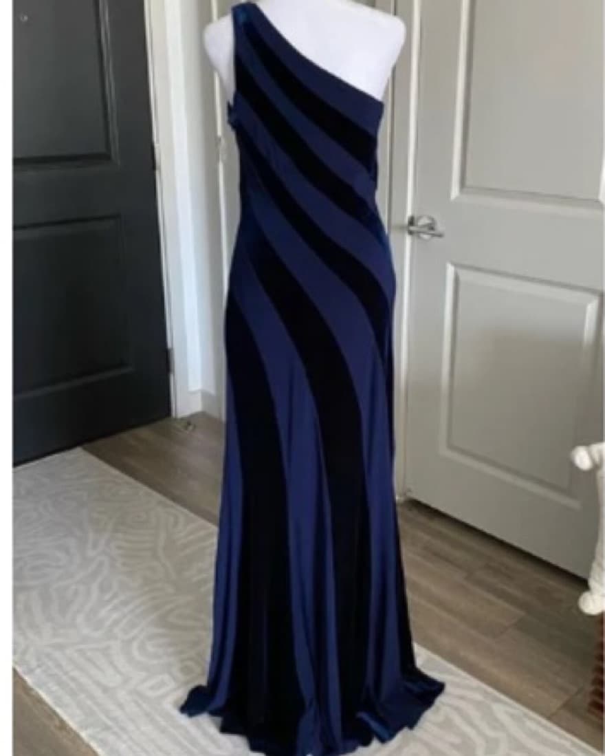 One Shoulder Navy Blue Long Dress Gown - Image 3
