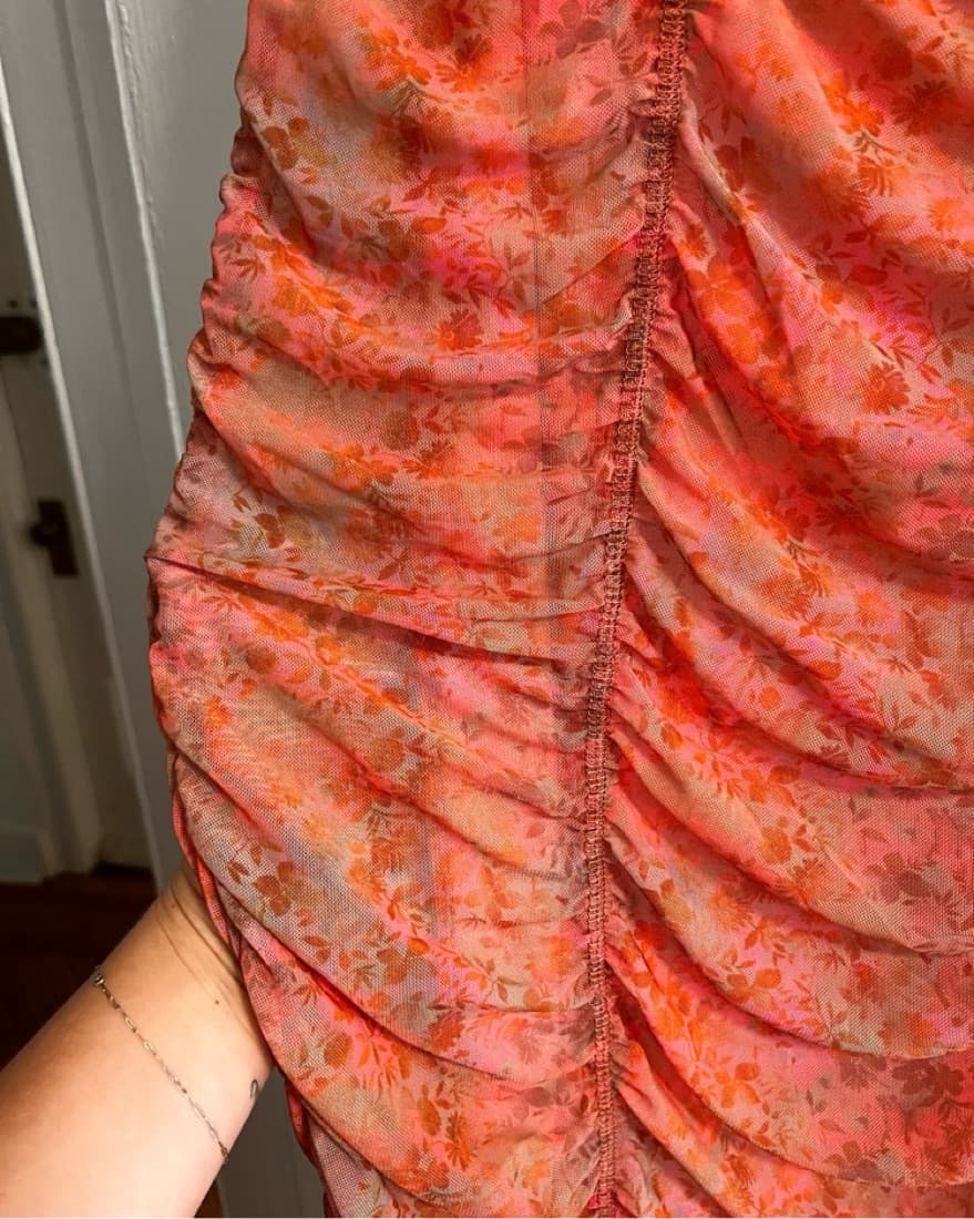 Vibrant Floral Ruched Midi Dress - Image 4