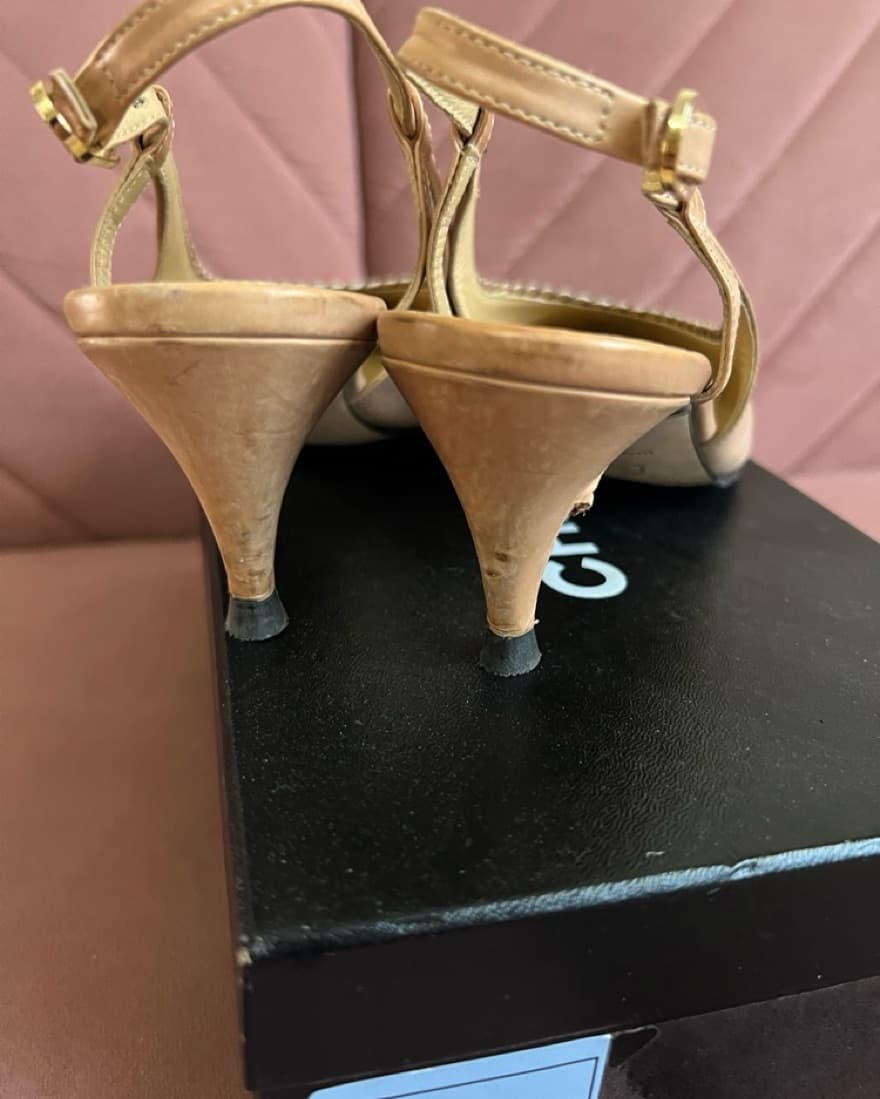 Chanel Size 8 heels  - Image 3