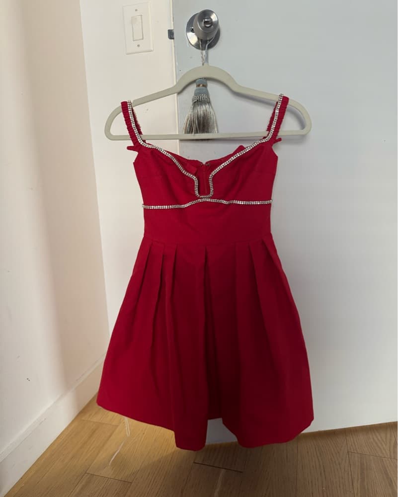 Elegant Red Off-Shoulder Dress - Image 2