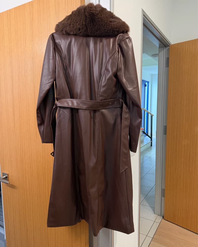 Plush Faux Fur Coat in Chocolate Brown - Image 2