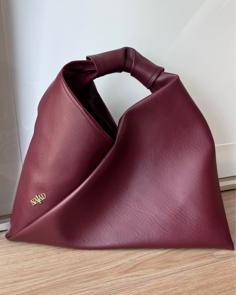 Luxurious Burgundy Leather Tote Bag - Image 1