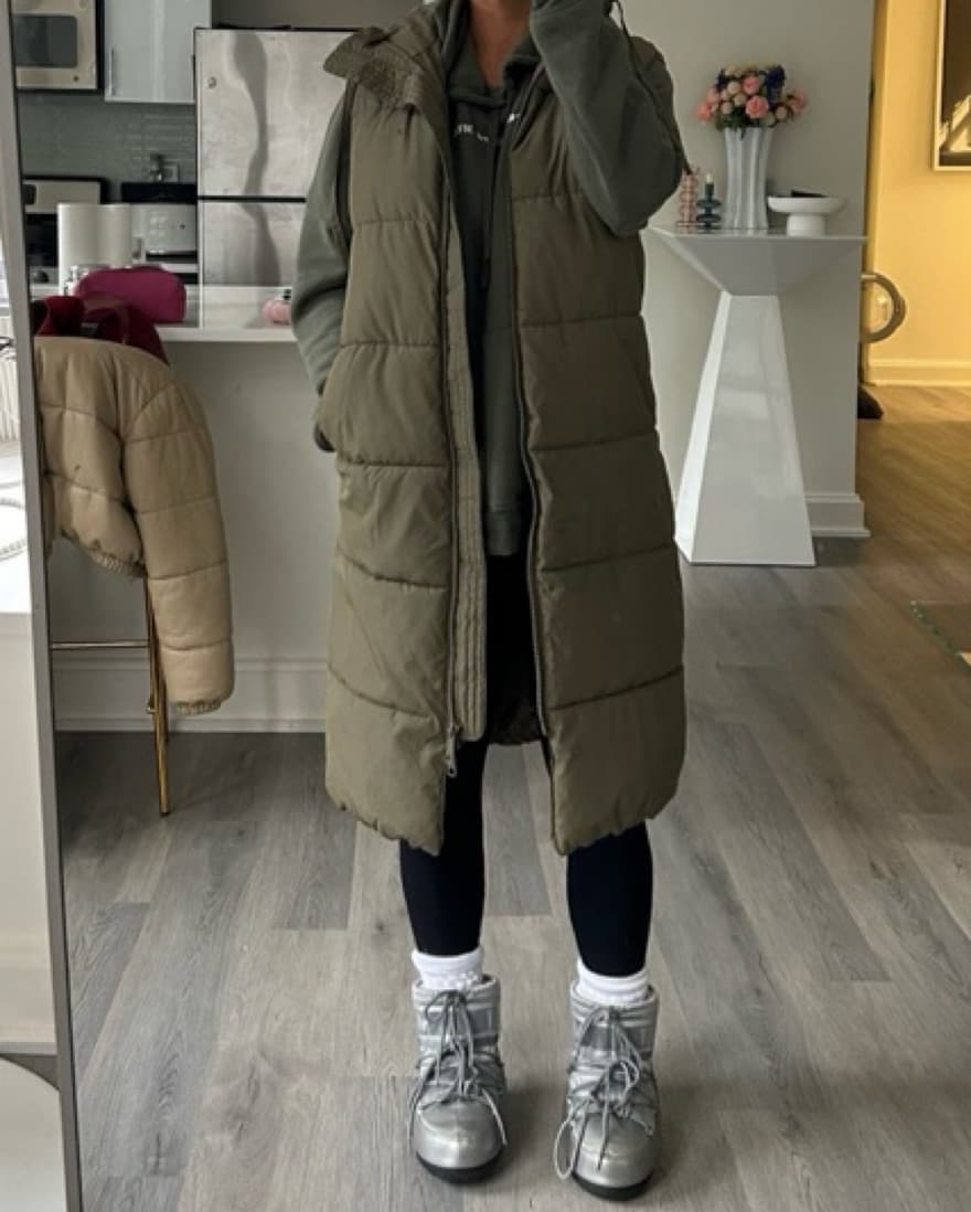 Long green Puffer vest  - Image 1