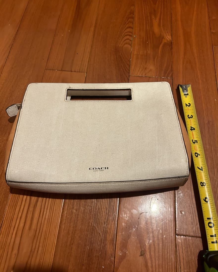 Tan Coach Hand Bag Clutch - Image 4