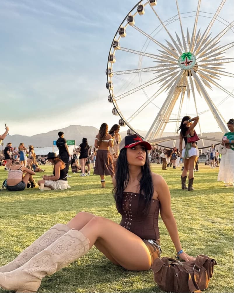FESTIVAL SET WITH BELT  - Image 2